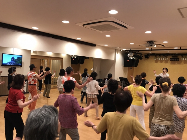 カラオケを使った介護予防とは?