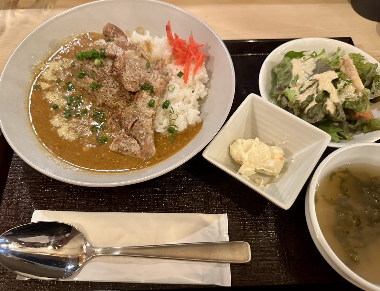 【新卒ブログ】ヘルパー達のお昼ご飯(織田)