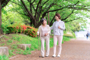 要介護1とは?利用できるサービスや要支援との違いを徹底解説!