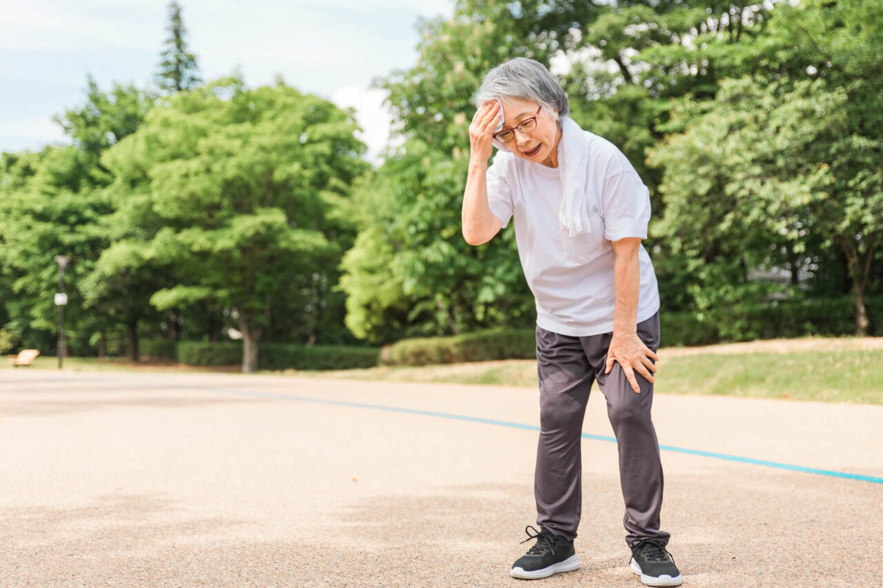 高齢者の脱水症状のサインとは?予防や対処法についても解説!