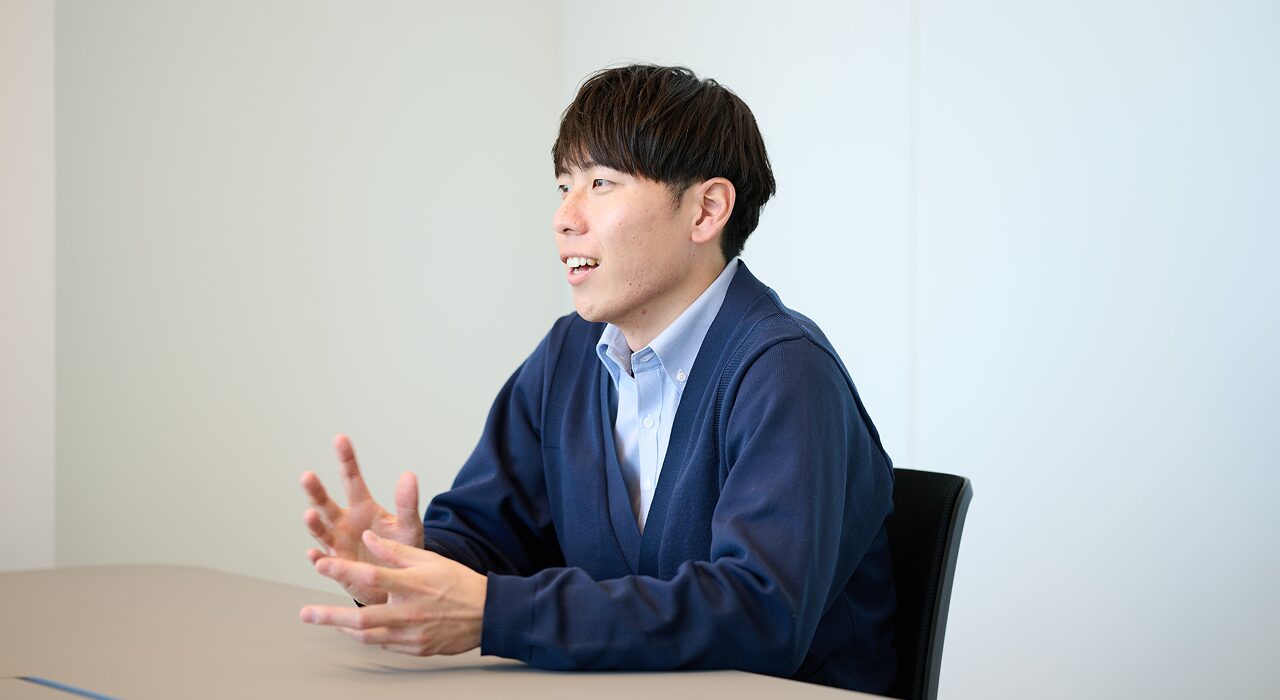 負けず嫌いから、人を想うリーダーへ。介護業界で学んだマネジメントの本質