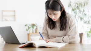 ケアマネ試験の合格率はどのくらい？合格点や平均点、合格率を上げる方法を紹介！