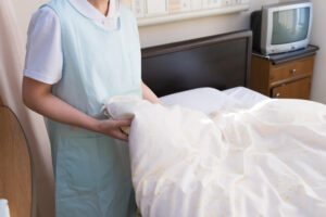 介護助手とは？仕事内容やメリット・デメリット、向いている人の特徴を紹介！