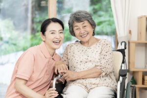 介護福祉士に年齢制限はある?40代・50代・60代から目指す方法と働き方